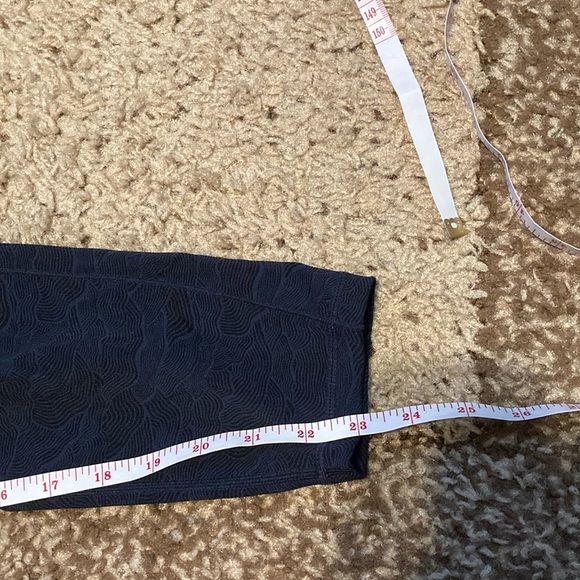 ZYIA Gray and Black High-Waisted Leggings with Stretch Fabric - Picture 13 of 13